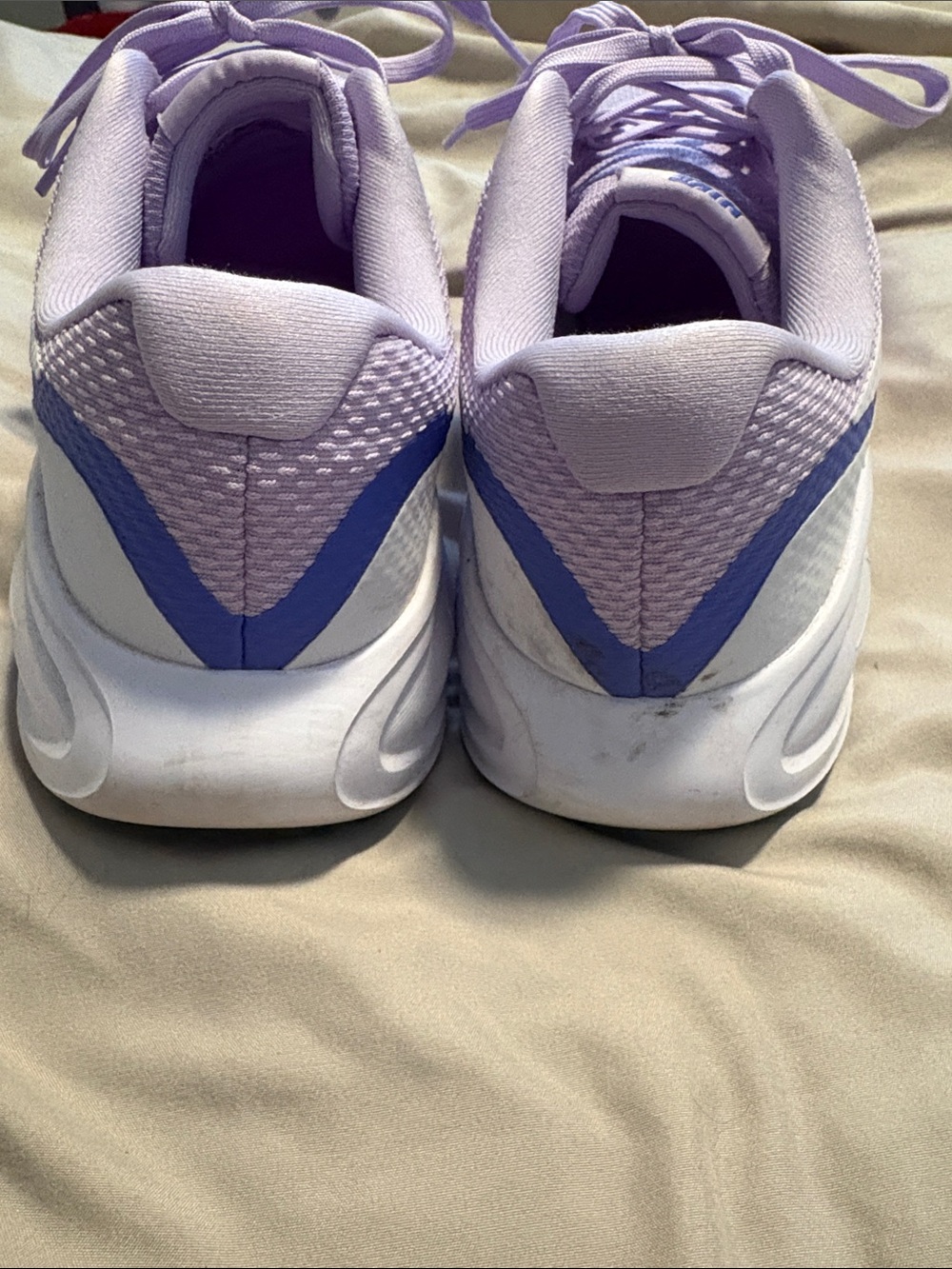 Nike Lavender and Blue Women's Running Shoes - Picture 3 of 6
